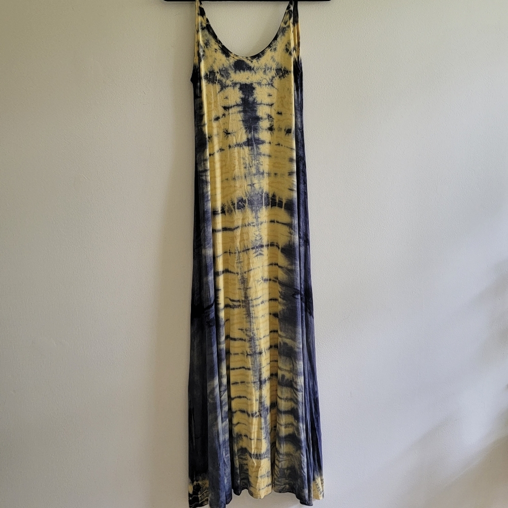 Brand New Go Couture Vintage Edition Blue & Yellow Open back Maxi Dress Size:S